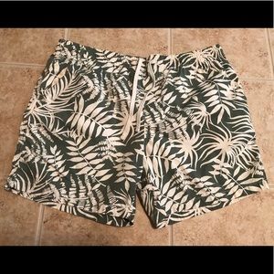 J Crew XL Hawaiian shorts green and white